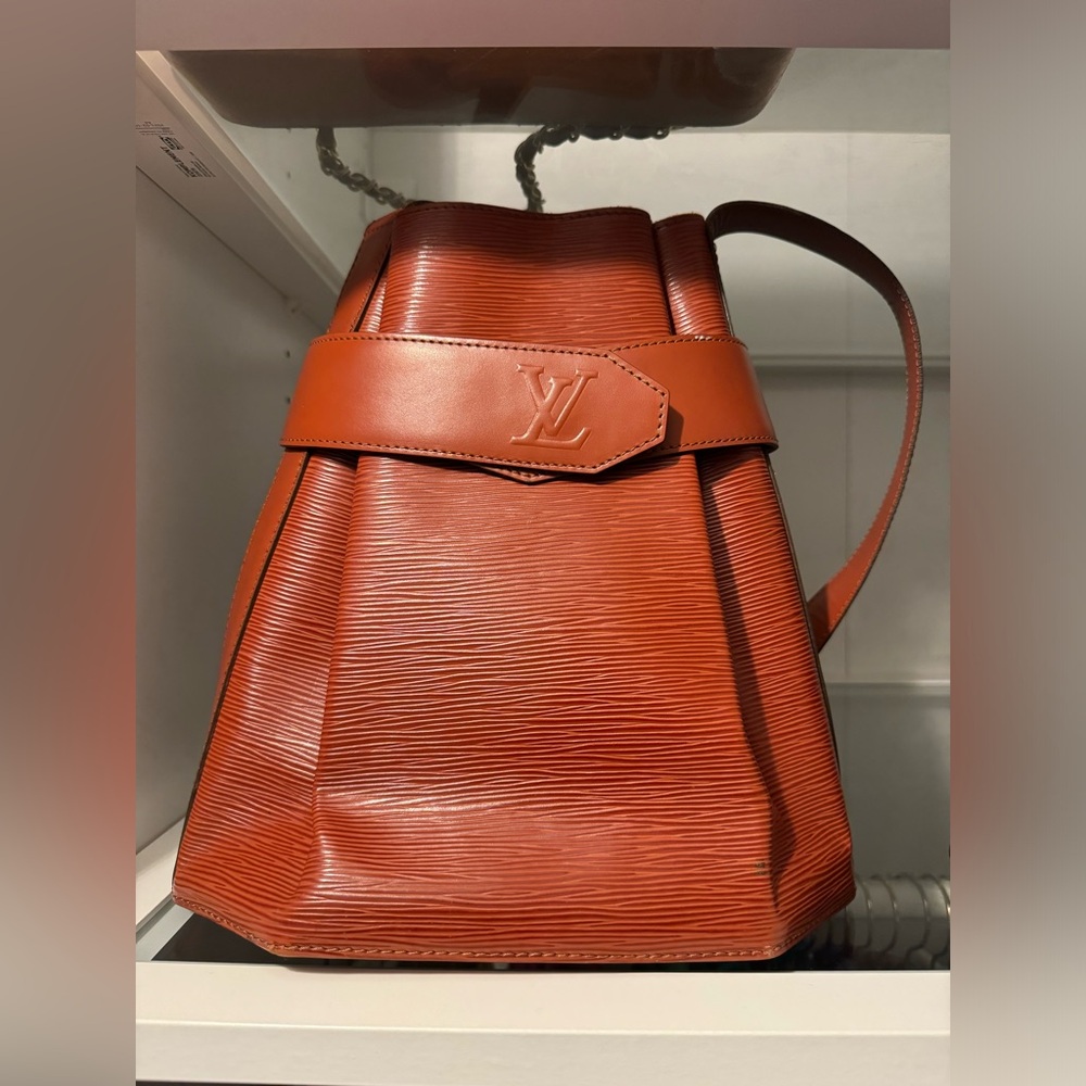 Louis Vuitton Sac d’epaule Epi leather Pm handbag